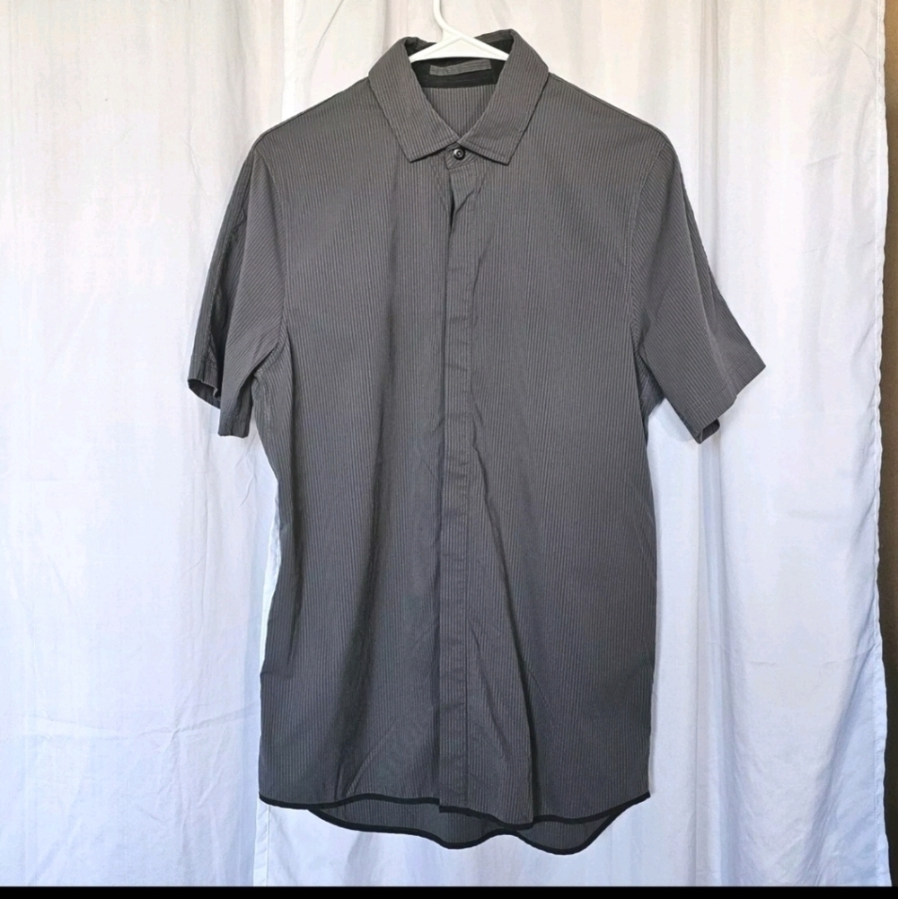 Lululemon Mens Gray botton up / Buttondown stripe Casual Shirt, See measurements